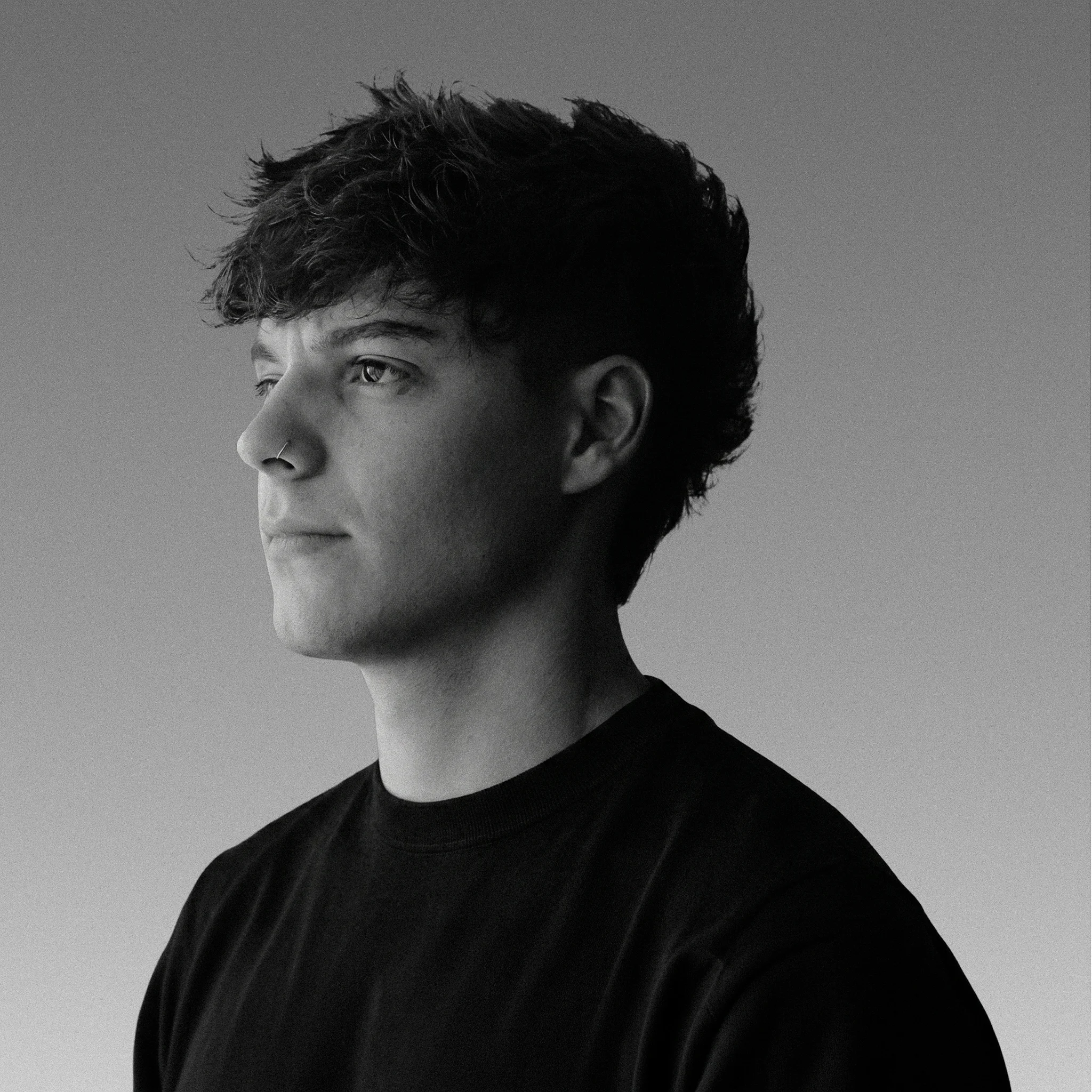 Tomás Rodríguez Bravo — retrato editorial.